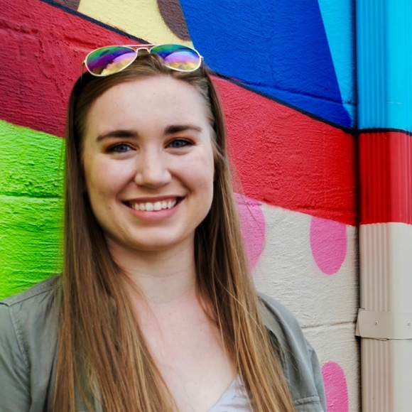 Meet your Posher, Sarah - Picture 1 of 1